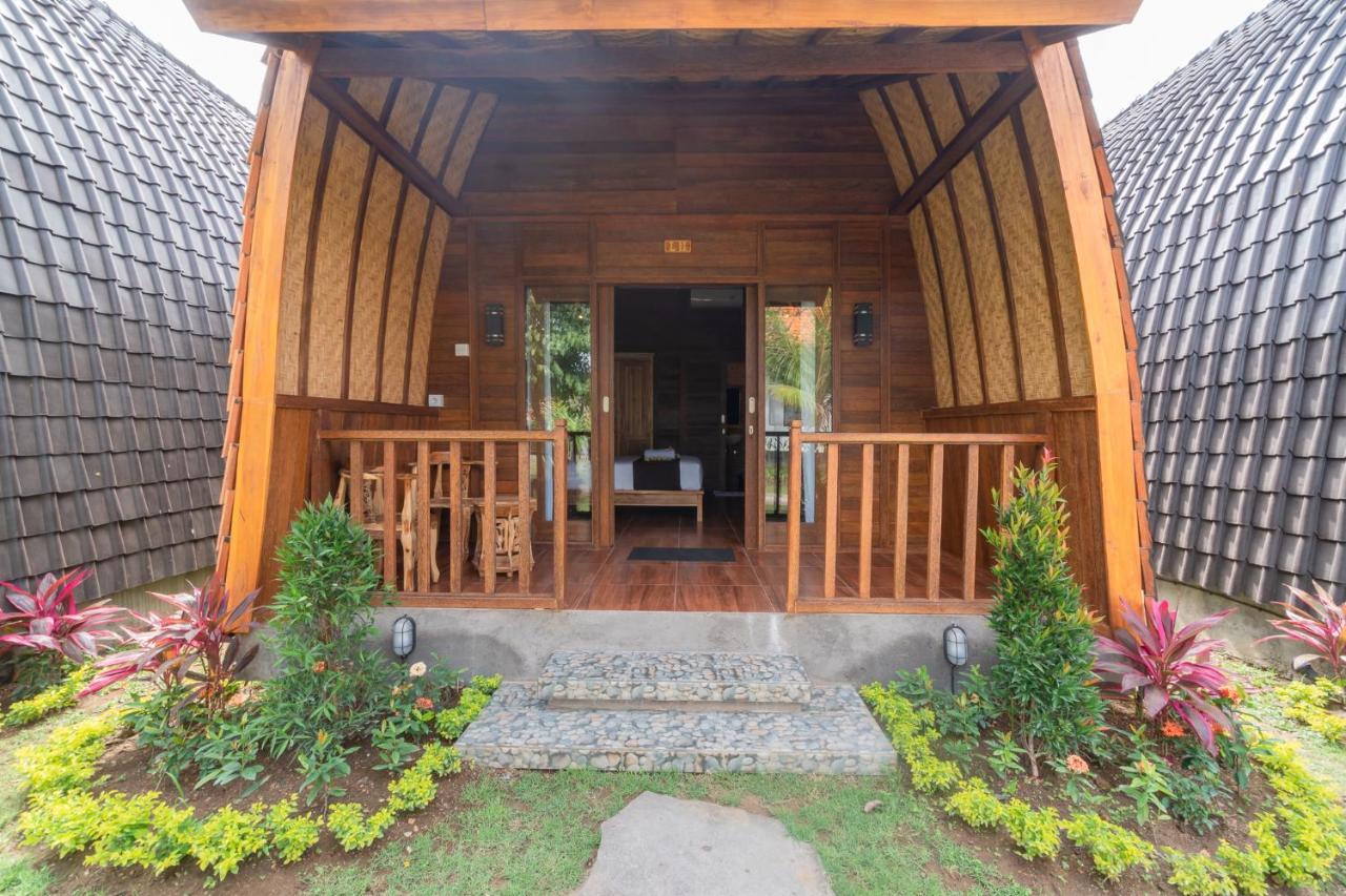 Wooden Puri Guesthouse Uluwatu Exterior foto