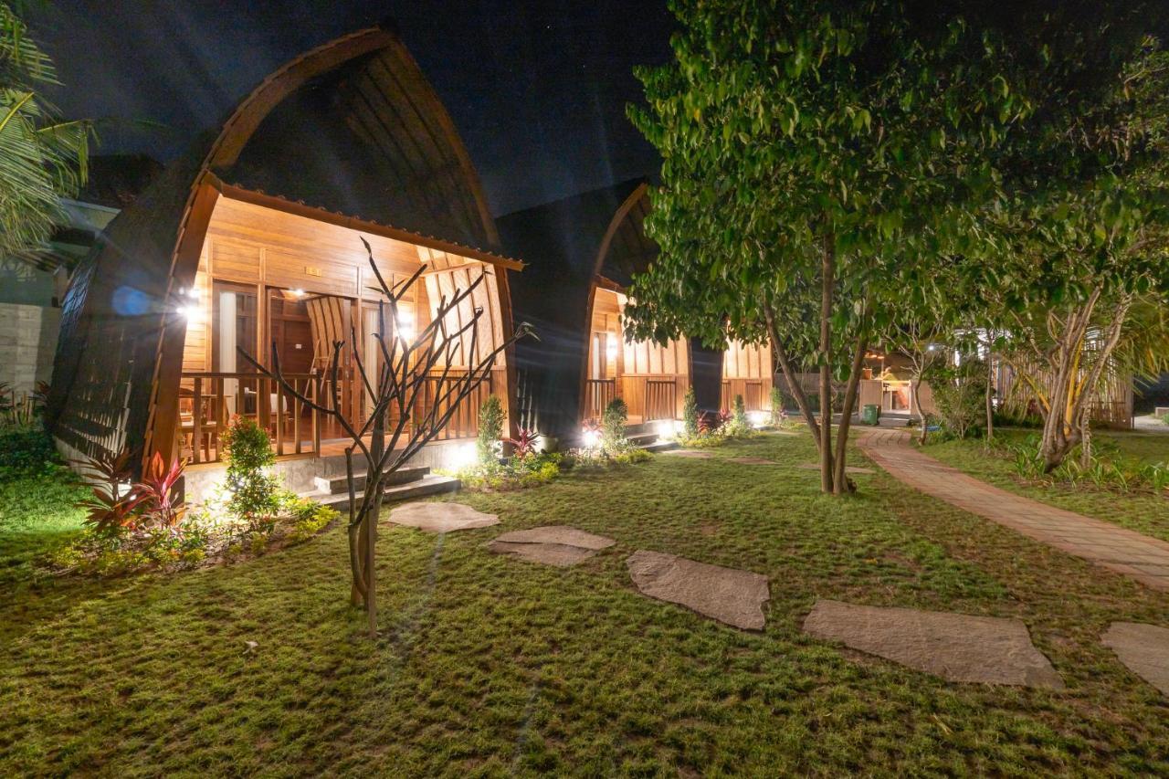 Wooden Puri Guesthouse Uluwatu Exterior foto